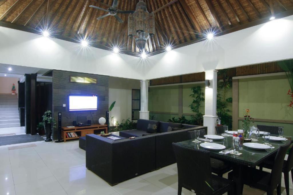 The Lakshmi Villas By The Beach House Quần đảo Gili Ngoại thất bức ảnh